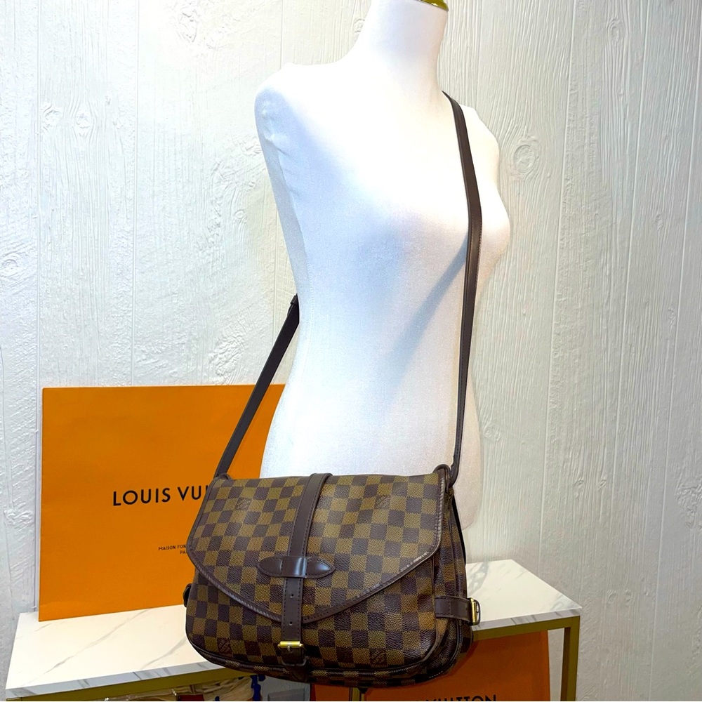 Louis Vuitton Purse! LV Crossbody! Damier Ebene Hand Bag! $4,000 MSRP